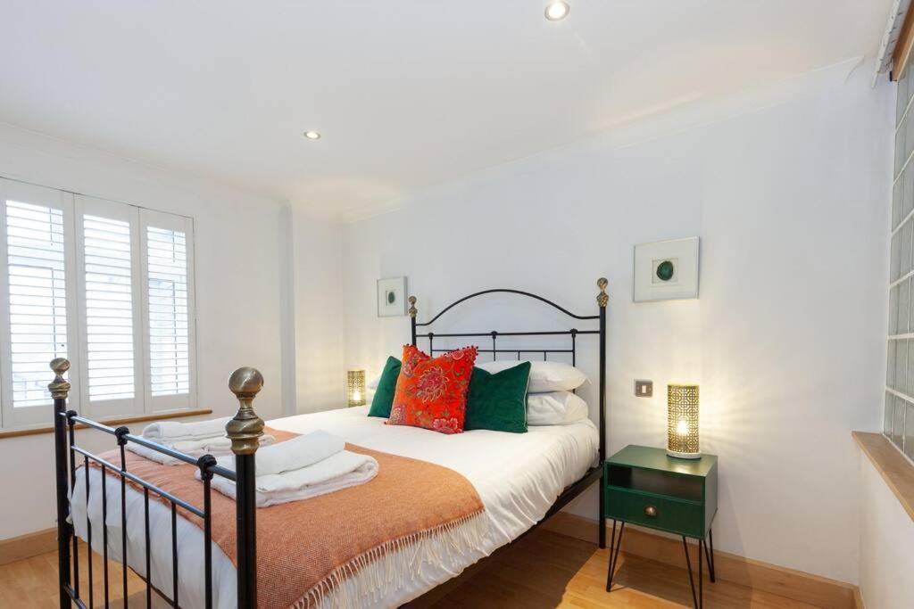 Apartment In The Heart Of The City Centre, Live Like A Local Oxford Exterior photo