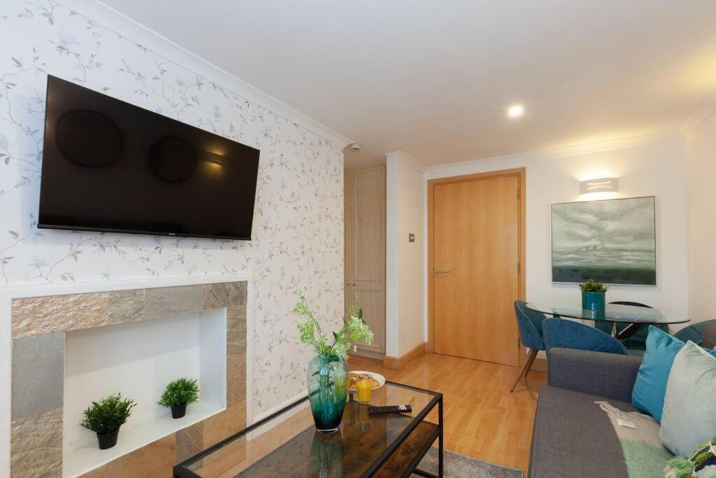 Apartment In The Heart Of The City Centre, Live Like A Local Oxford Exterior photo