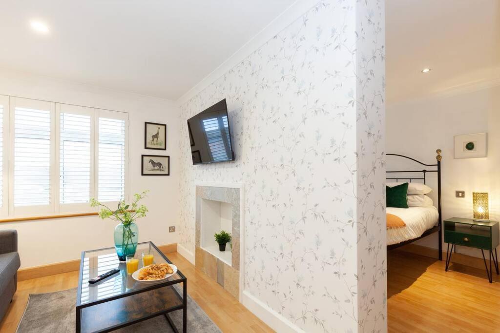 Apartment In The Heart Of The City Centre, Live Like A Local Oxford Exterior photo