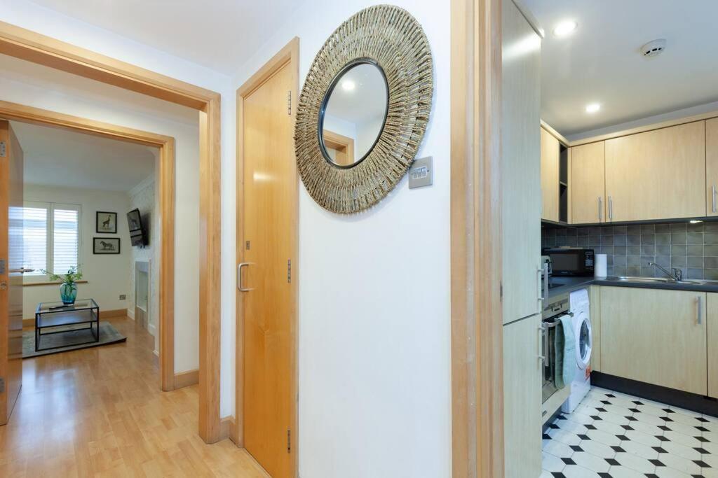 Apartment In The Heart Of The City Centre, Live Like A Local Oxford Exterior photo