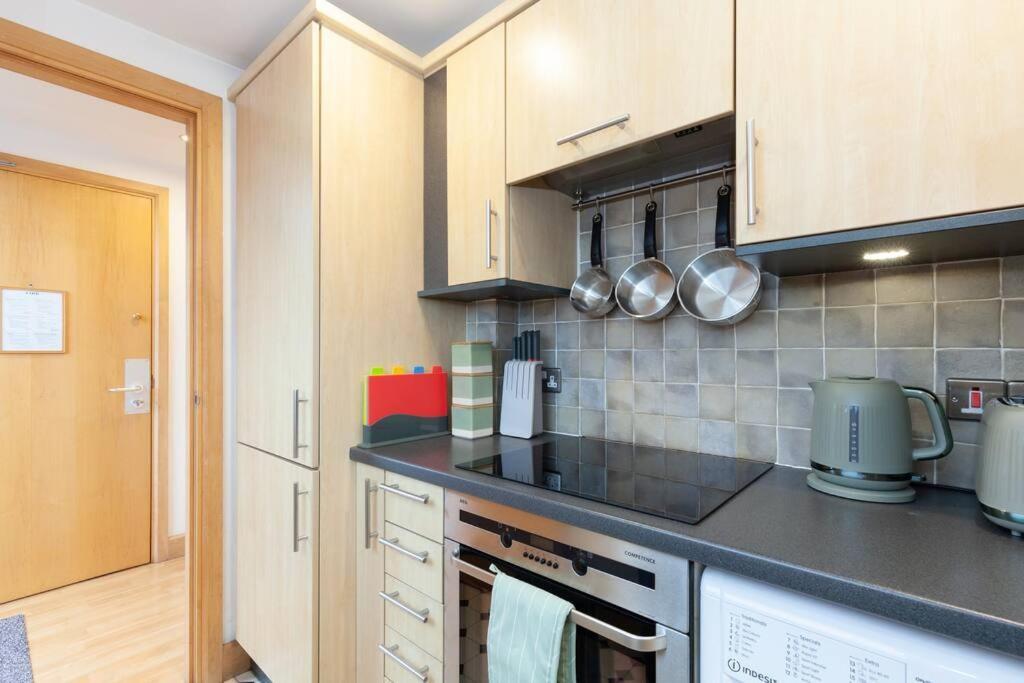 Apartment In The Heart Of The City Centre, Live Like A Local Oxford Exterior photo