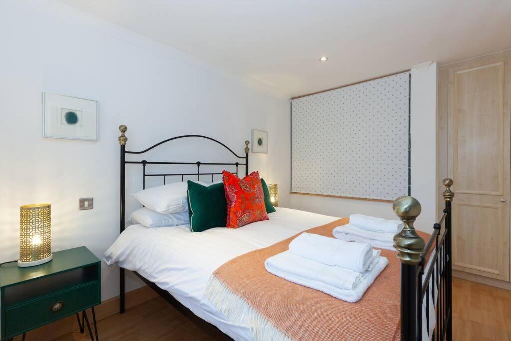 Apartment In The Heart Of The City Centre, Live Like A Local Oxford Exterior photo